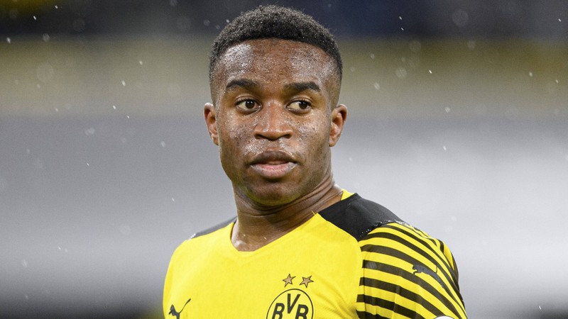 Youssoufa Moukoko của Dortmund cũng xuất sắc góp mặt trong những tài năng trẻ của bóng đá thế giới