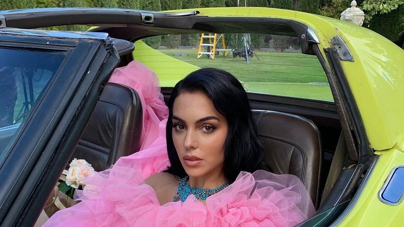 Vợ của Ronaldo là ai?