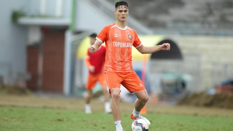 Schmidt cũng là một trong các cầu thủ Việt Kiều chơi ấn tượng của giải đấu V League mùa giải qua