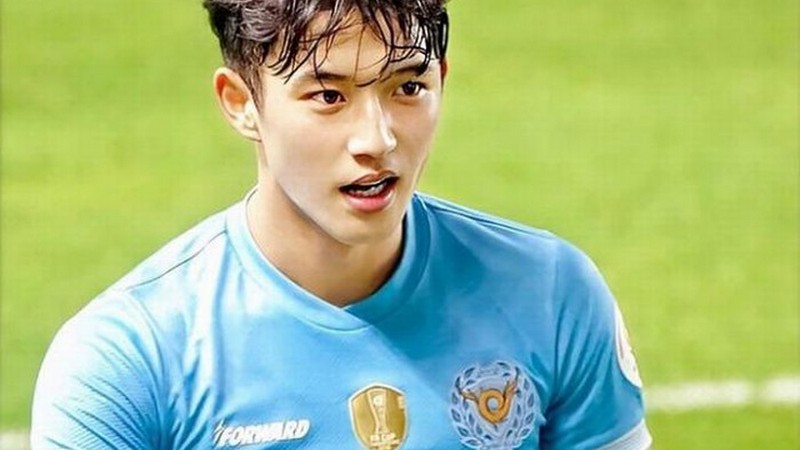 Jeong Seung-Won tựa như một diễn viên hơn là một cầu thủ bóng đá