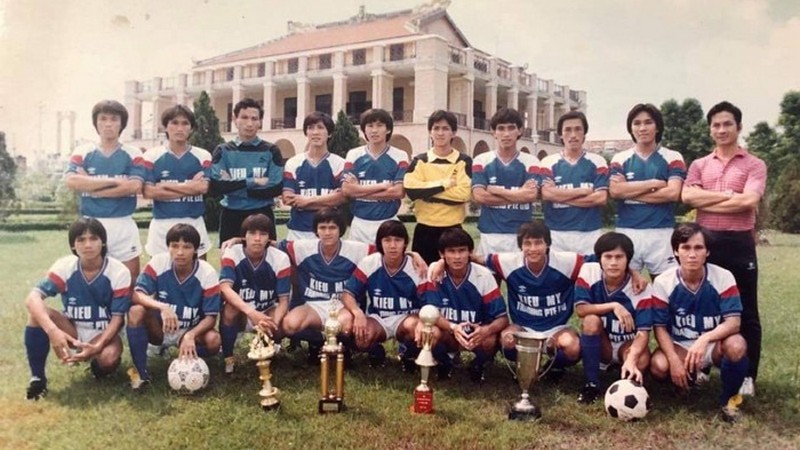 Cảng Sài Gòn hay Tổng Nha Thương Cảng là tiền thân của CLB TP HCM