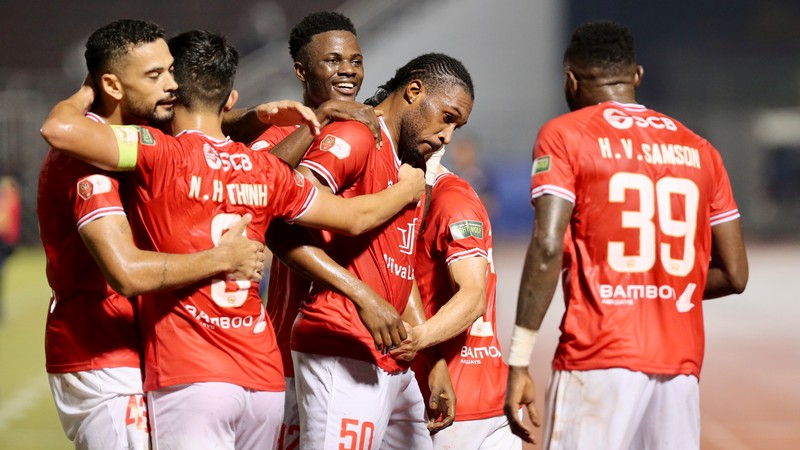 Không chỉ trở thành đội bóng hàng đầu mà còn giúp cho bóng đá Việt Nam phát triển