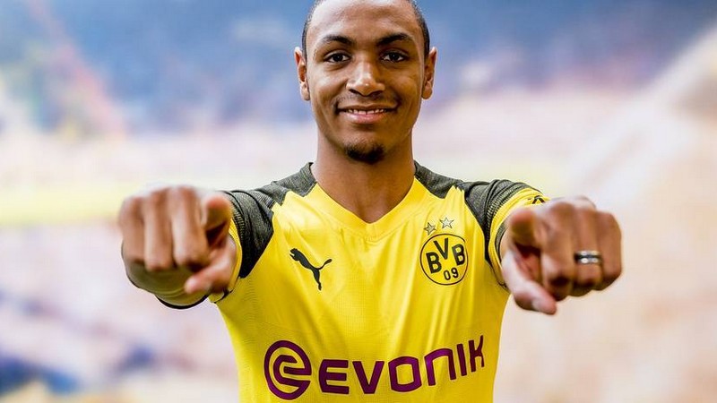 Abdou Diallo là cầu thủ Dortmund được PPSG chiêu mộ