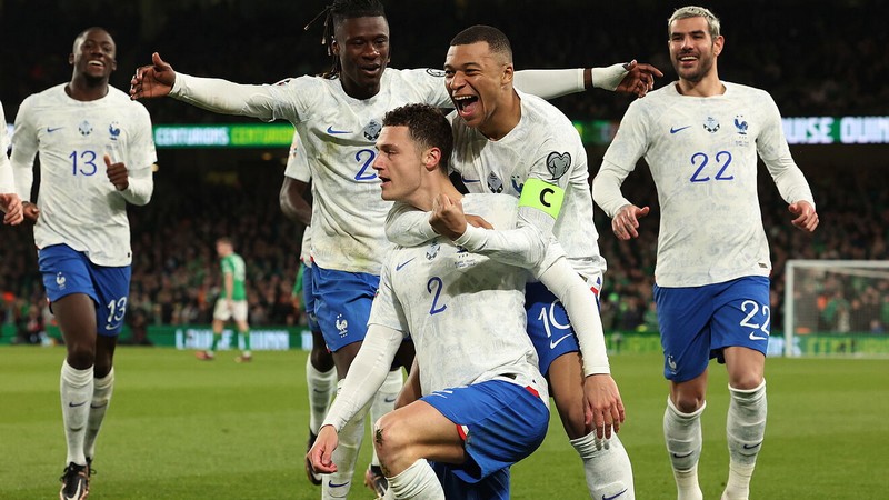 Các đội bóng lớn giành quyền chơi tại vòng chung kết cũng dần lộ diện