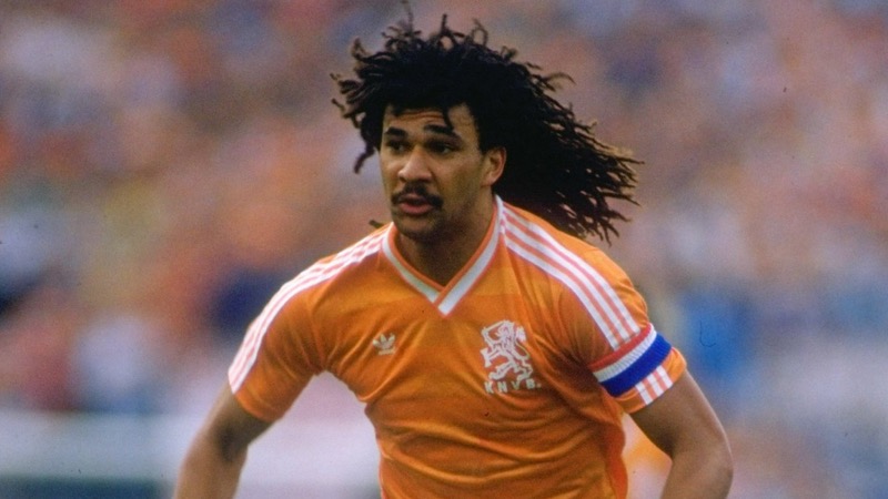 Cầu thủ Ruud Gullit, cái tên duy nhất trong lịch sử có thể chơi ở mọi vị trí trong bóng đá