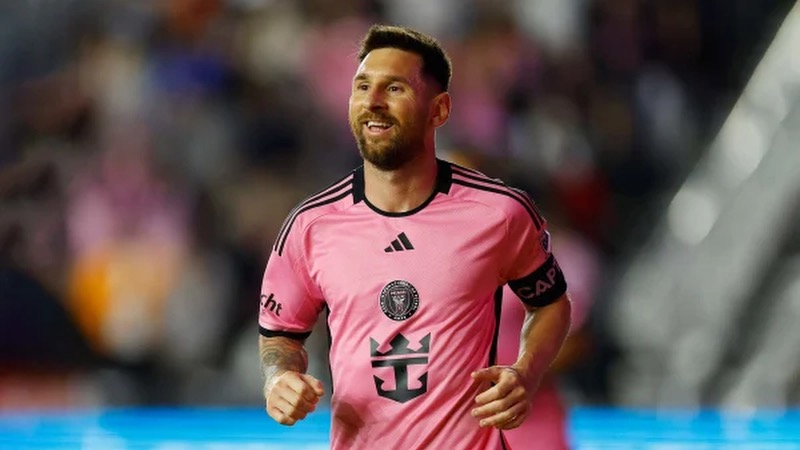 Messi cũng đang chơi bóng ở Inter Miami