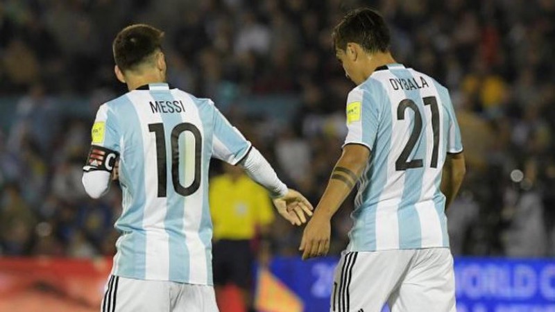 Dybala có nhiều nét tương đồng như Messi, nhưng chẳng thể vĩ đại như người đồng đội