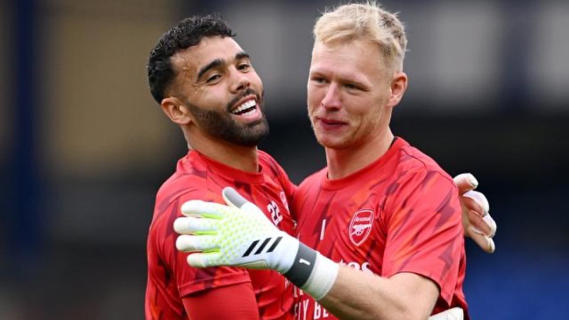 Có thể khẳng định rằng thủ môn Aaron Ramsdale không tài năng bằng cái tên Raya