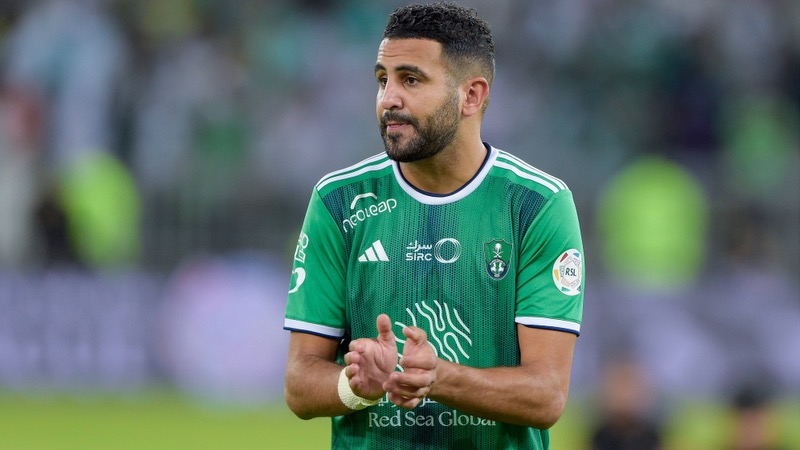 Cầu thủ Riyad Mahrez - Xứng danh huyền thoại của bóng đá Châu Phi