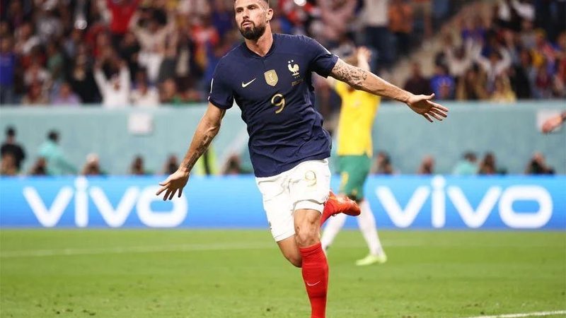 Nhưng đã trở thành huyền thoại với chính sự chê bai đó