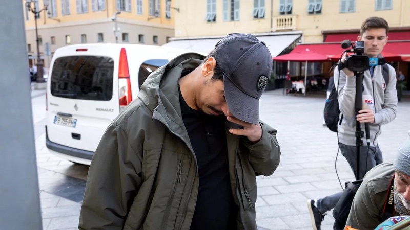 Nhưng cái tên này lại tự chấm dứt sự nghiệp của mình một cách xấu xí