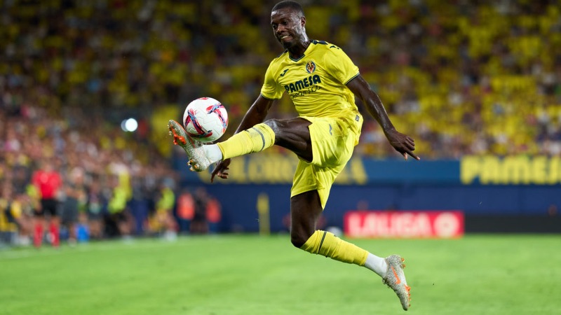 Dường như cầu thủ Nicolas Pepe không có điểm dừng khi rơi phong độ