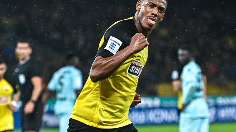 Giờ đây, dù anh có tỏa sáng nhưng cũng thực sự không phải là cái tên được người hâm mộ quan tâm tới